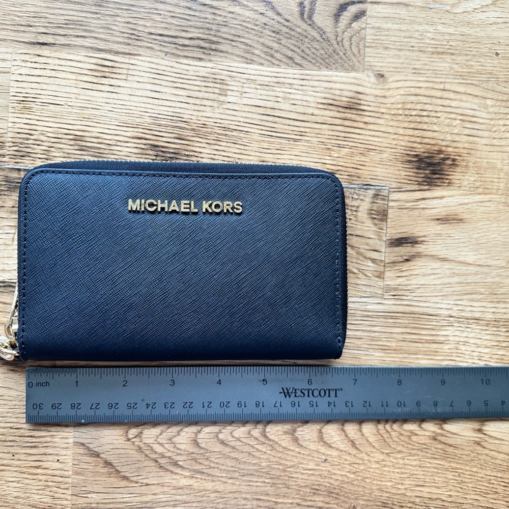 Black Michael Kors wristlet